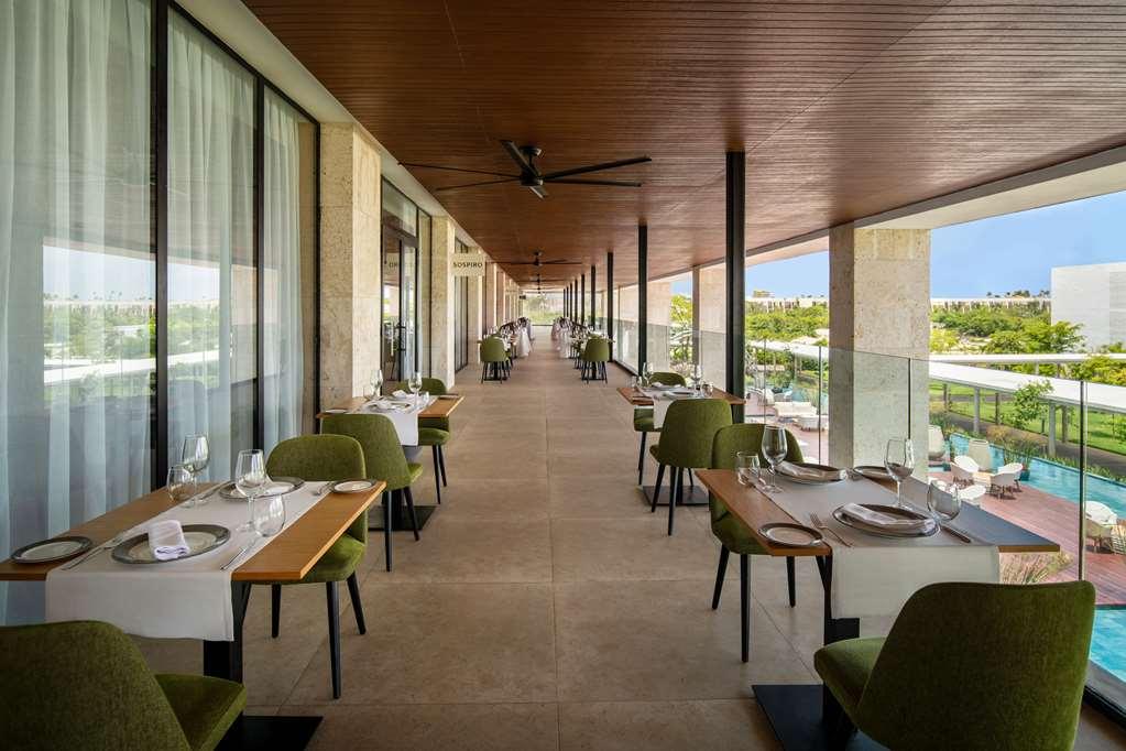 Live Aqua Beach Resort Punta Cana Restaurant foto